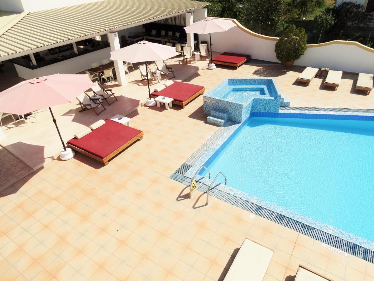 Oasis Beach Club Kavos Exterior photo