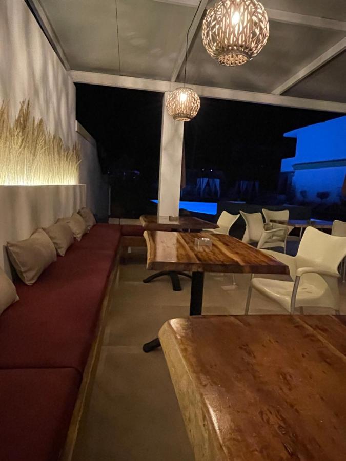 Oasis Beach Club Kavos Exterior photo