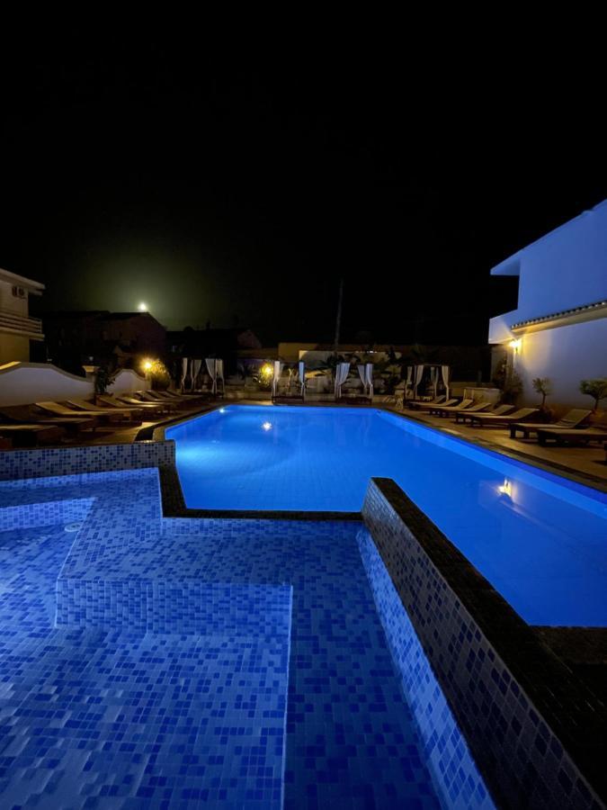 Oasis Beach Club Kavos Exterior photo